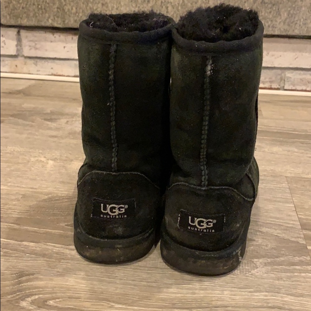 Short Black Uggs